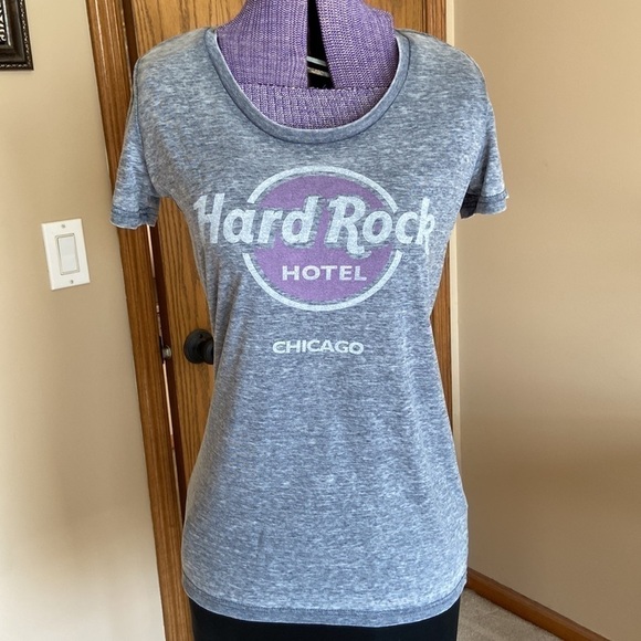 Hard Rock Hotel Chicago Gray and Purple Graphic T-Shirt Size Juniors Large - Picture 2 of 8